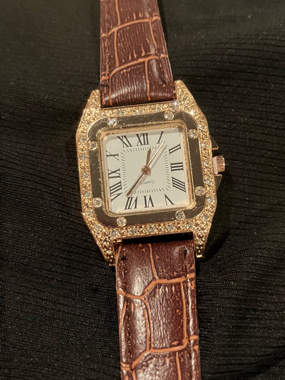 Elegant Gold-Tone Crystal Women's Watch with Brown Leather Strap